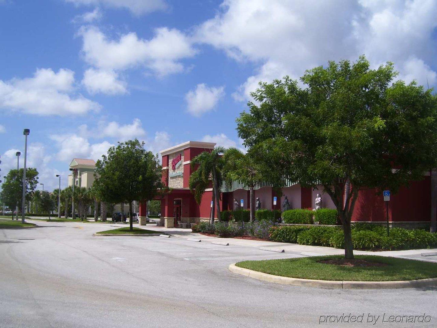 Hampton Inn & Suites Wellington Royal Palm Beach Extérieur photo